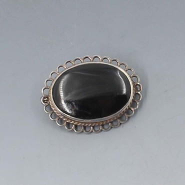 Black Onyx Oval Silver Brooch