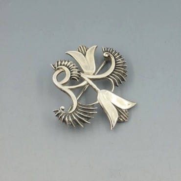  Geoffrey Bellamy for Ivan Tarratt Silver Flower Brooch