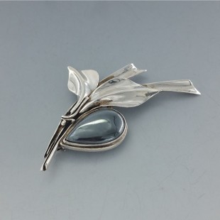 Hematite and Sterling Silver Floral Brooch