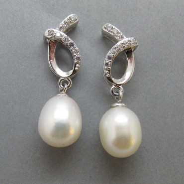  Pearl and Sterling Silver Drop Earrings