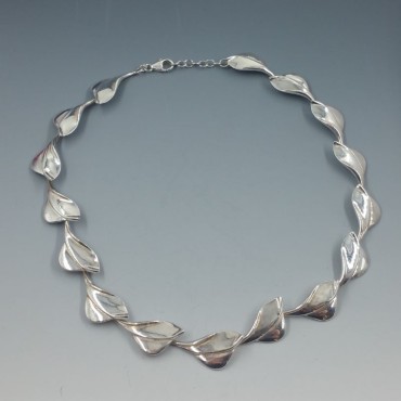 Scrouples Denmark Solid Sterling Silver Leaf Necklace