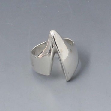 Ernest Blyth for George Tarratt Silver Ring